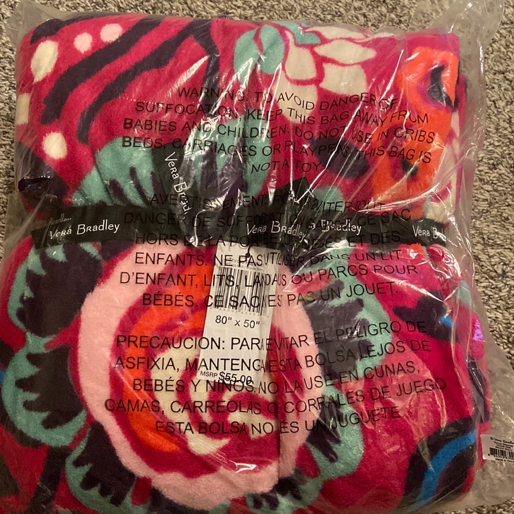 Vera Bradley Blanket nwt, in original packaging